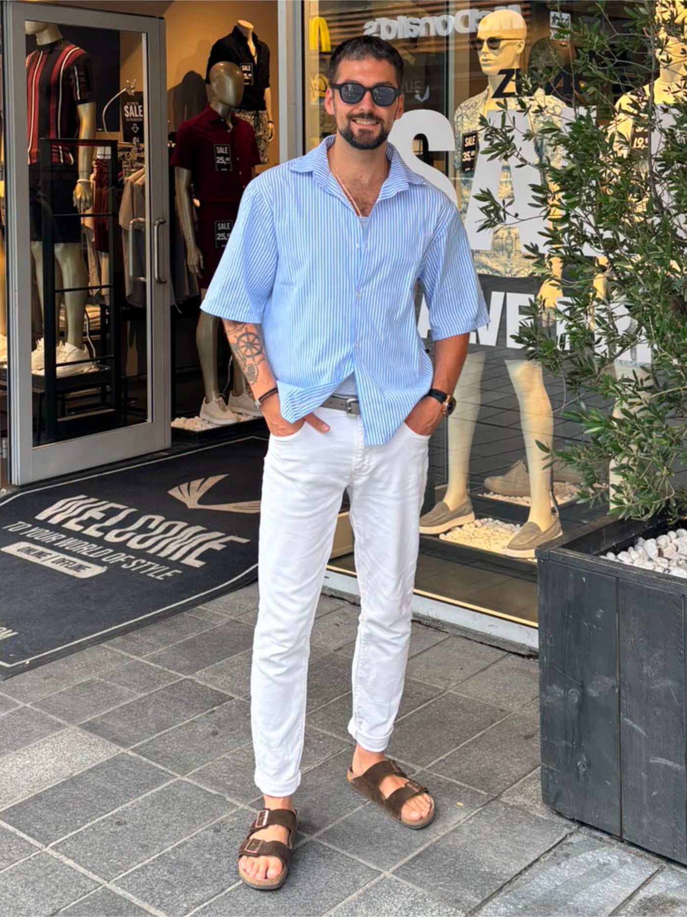 Artur's Look Blue/White