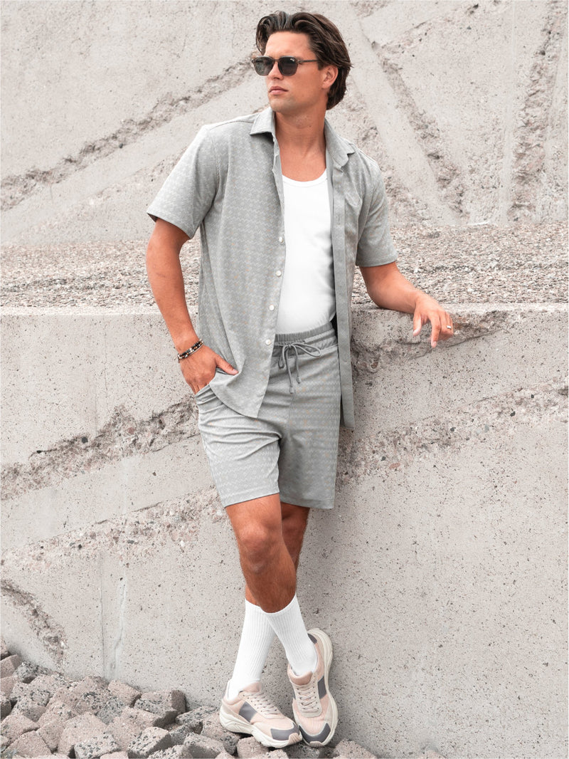 Sol Y Mar Look | BROS-XHY85 Grey & QUITO White & TOBRUQ-XHY85 Grey