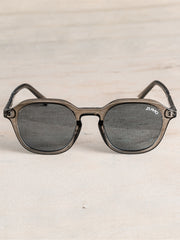 MAHE-28027 GreyTea