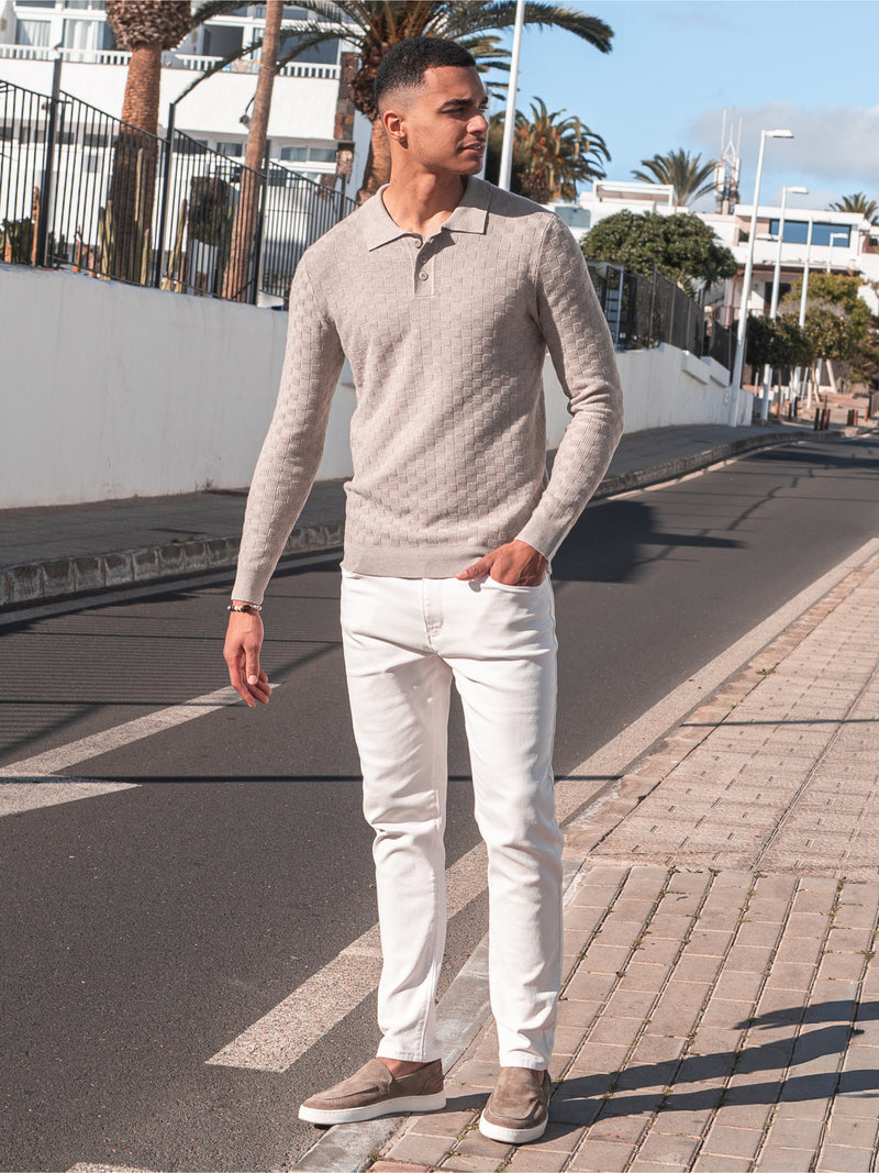 DISTANT SHORES | Ugilt Sand